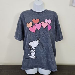 Peanuts Snoopy Love Distressed Gray Shirt